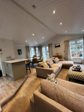 Lowena Lodge